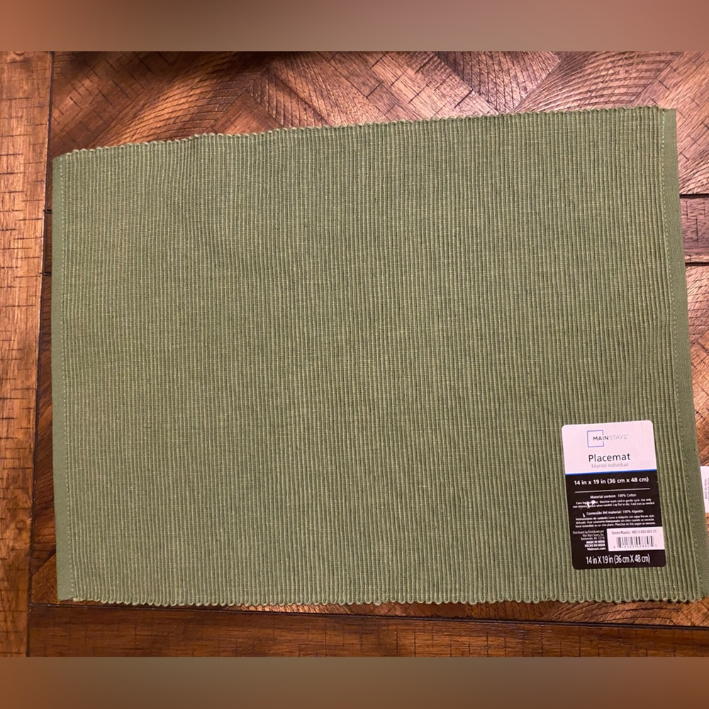 13 piece green placemat bundle 14”x19”